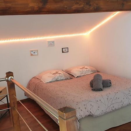 Le Cocon De David Apartment Ales Exterior photo